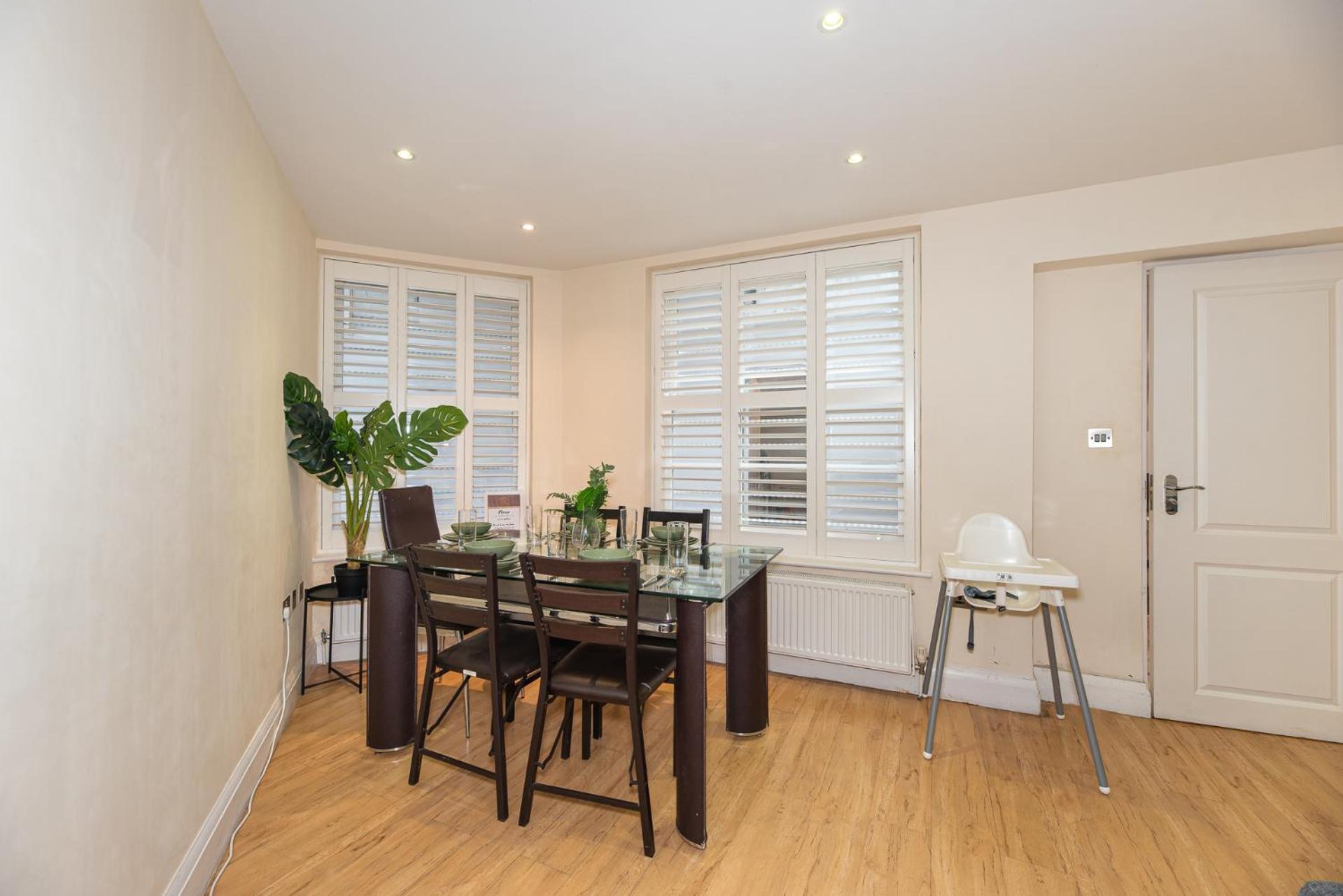 3 Bedroom Apartment With Private Terrace In Pimlico, Westminster, Victoria ロンドン エクステリア 写真