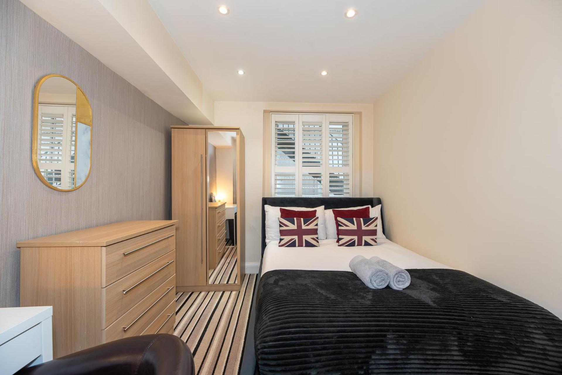 3 Bedroom Apartment With Private Terrace In Pimlico, Westminster, Victoria ロンドン エクステリア 写真