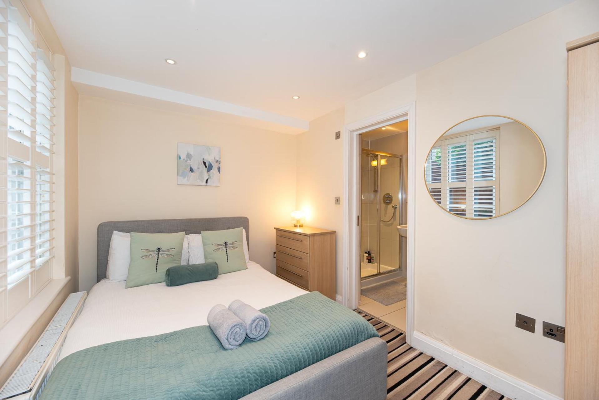 3 Bedroom Apartment With Private Terrace In Pimlico, Westminster, Victoria ロンドン エクステリア 写真
