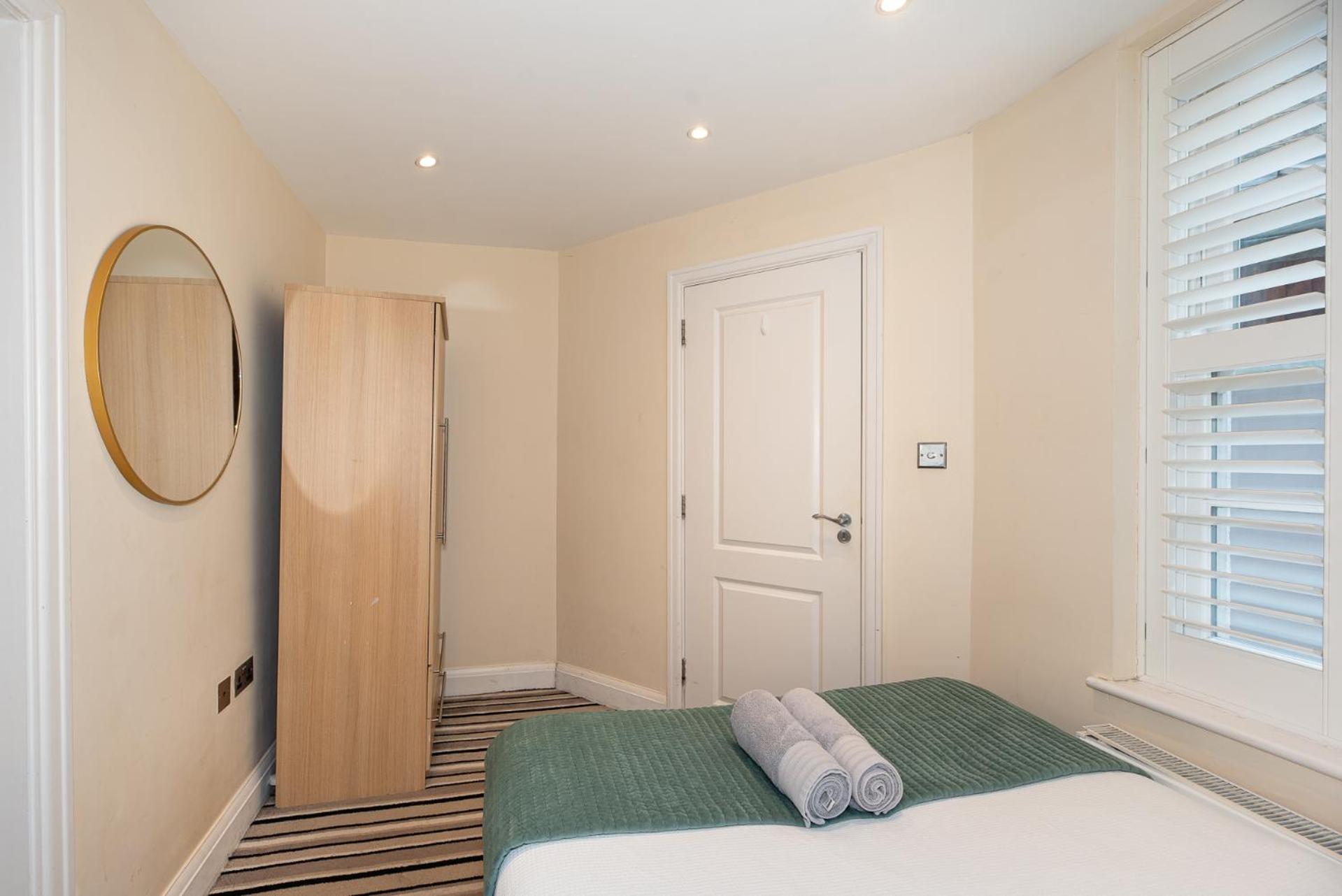 3 Bedroom Apartment With Private Terrace In Pimlico, Westminster, Victoria ロンドン エクステリア 写真