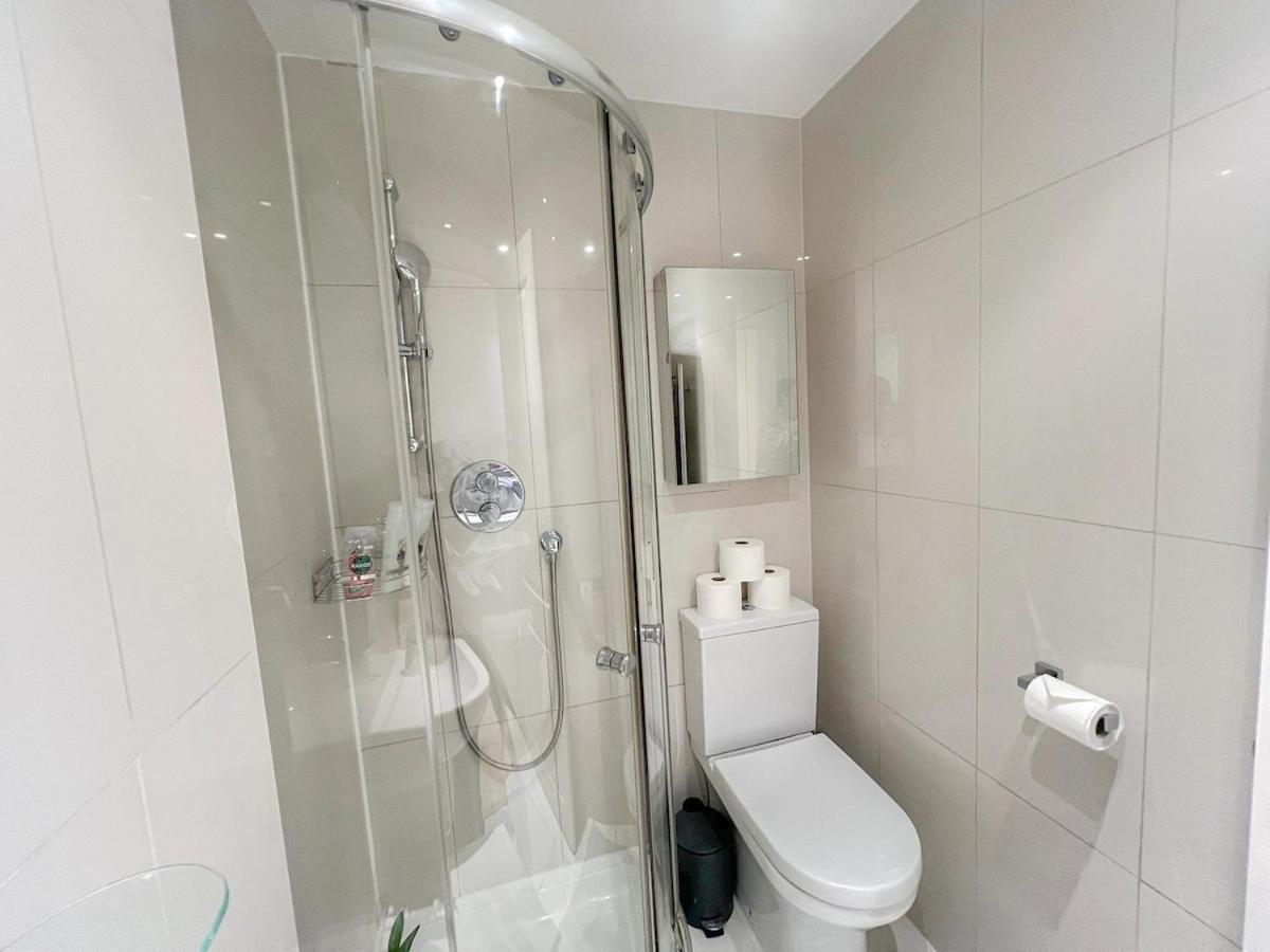 3 Bedroom Apartment With Private Terrace In Pimlico, Westminster, Victoria ロンドン エクステリア 写真