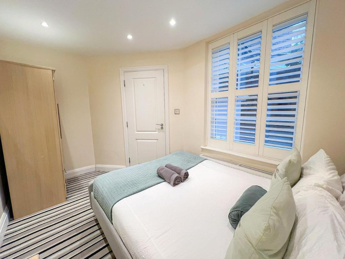 3 Bedroom Apartment With Private Terrace In Pimlico, Westminster, Victoria ロンドン エクステリア 写真