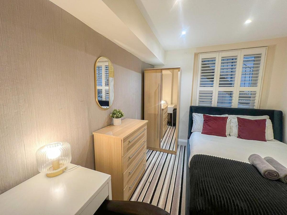 3 Bedroom Apartment With Private Terrace In Pimlico, Westminster, Victoria ロンドン エクステリア 写真