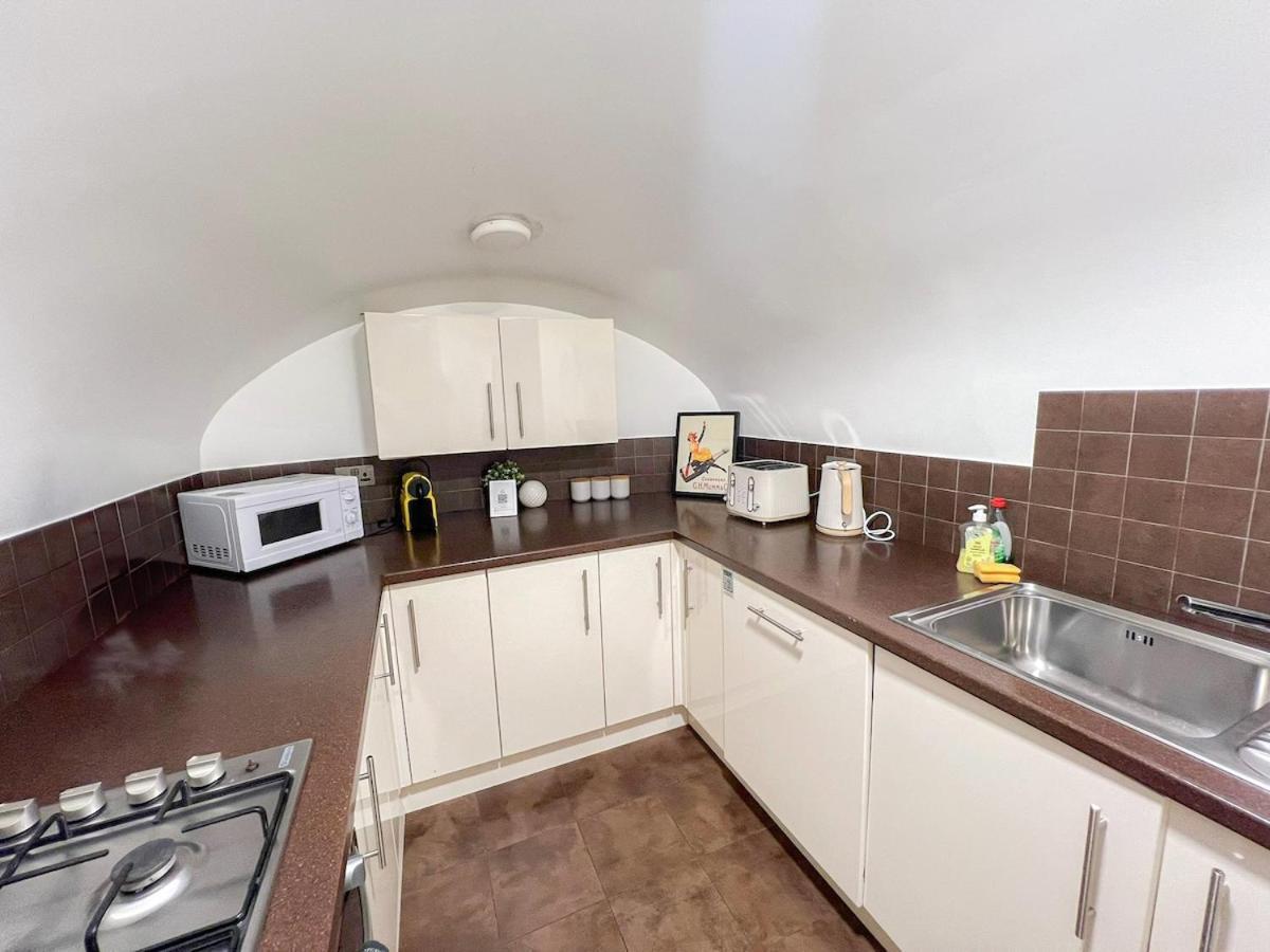 3 Bedroom Apartment With Private Terrace In Pimlico, Westminster, Victoria ロンドン エクステリア 写真